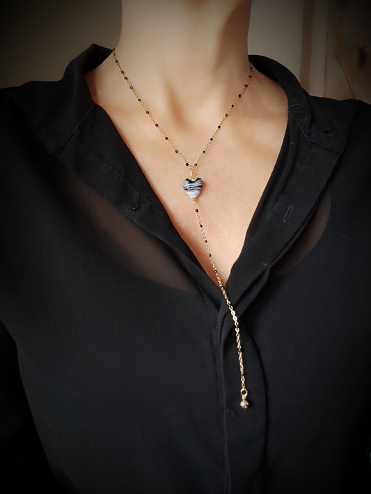 Collier en Y cœur de verre noir et blanc